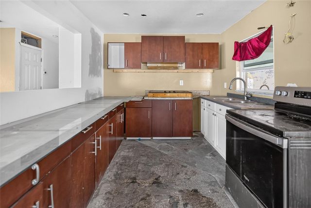 5609 LARIMER DRIVE, Tampa, FL 33615