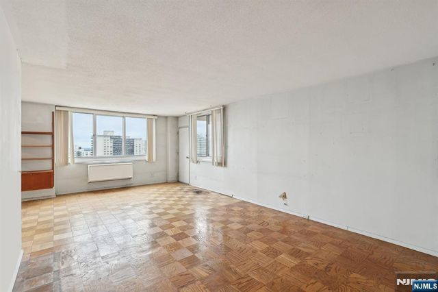 2150 Center Avenue 19F, Fort Lee, NJ 07024