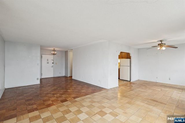 2150 Center Avenue 19F, Fort Lee, NJ 07024