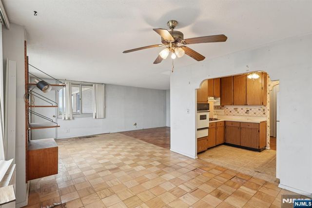 2150 Center Avenue 19F, Fort Lee, NJ 07024