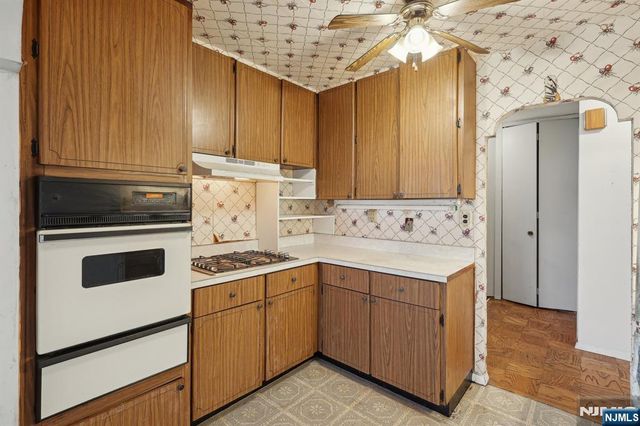 2150 Center Avenue 19F, Fort Lee, NJ 07024