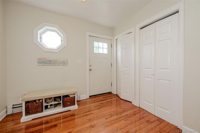 20 Marina Road, Island Park, NY 11558