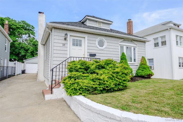 20 Marina Road, Island Park, NY 11558