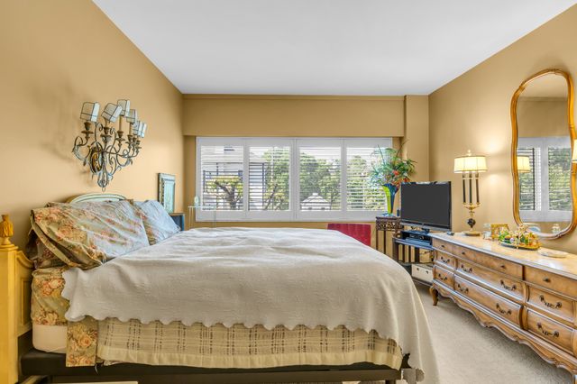 4200 West End Ave Apt 209, Nashville, TN 37205