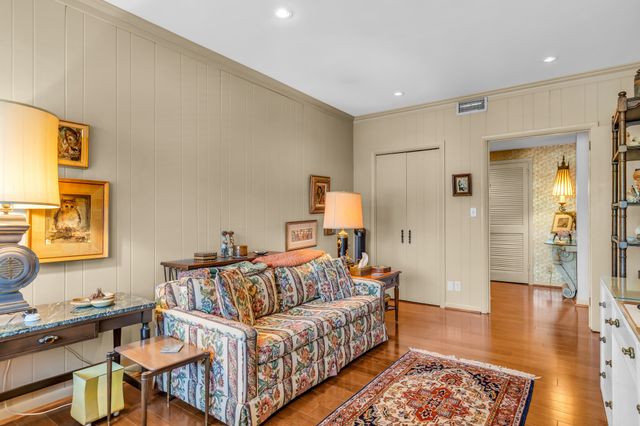 4200 West End Ave Apt 209, Nashville, TN 37205