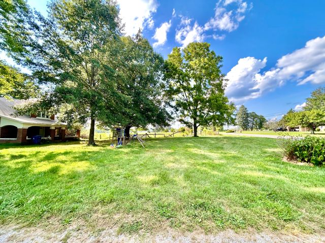 10185 W Hwy 80, Nancy, KY 42544