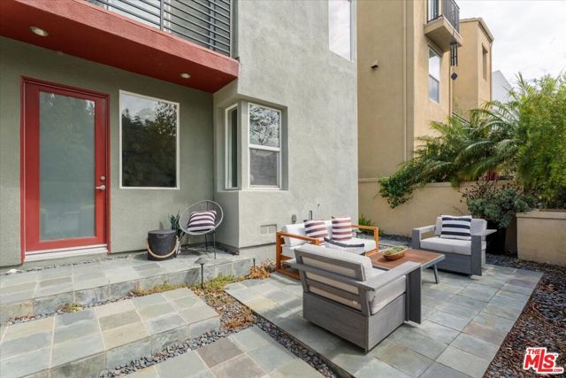 13027 Bluff Creek Drive 30, Los Angeles, CA 90094