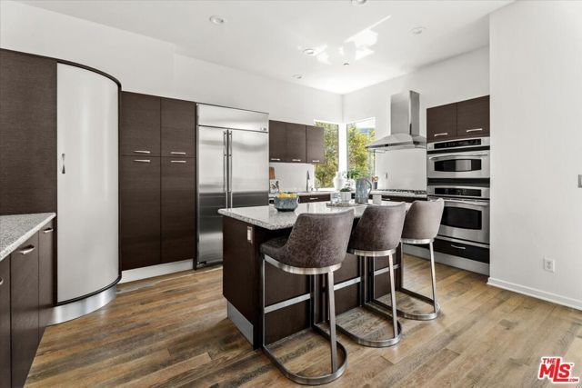 13027 Bluff Creek Drive 30, Los Angeles, CA 90094