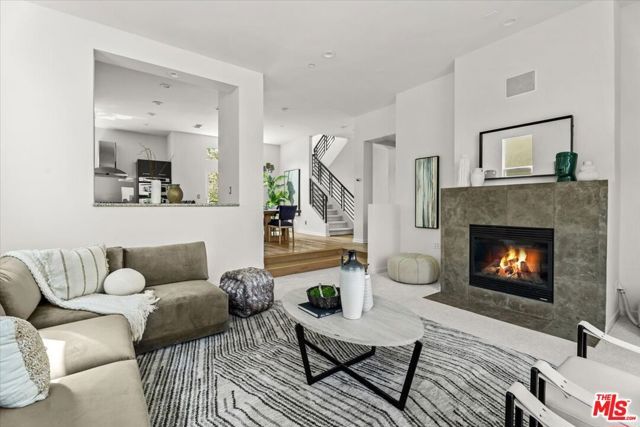 13027 Bluff Creek Drive 30, Los Angeles, CA 90094