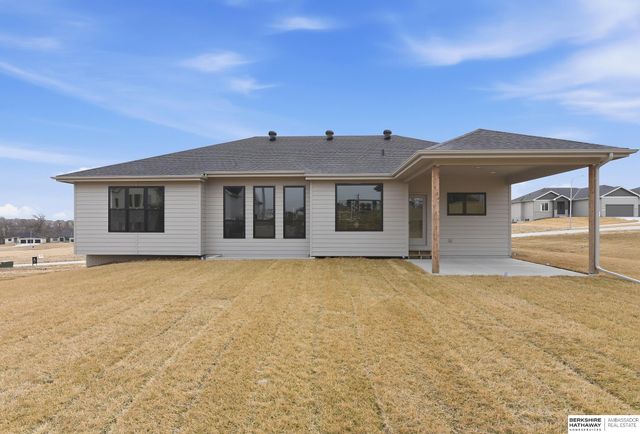 20126 S Street, Omaha, NE 68135