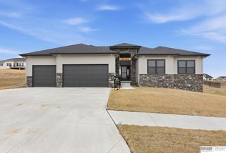 20126 S Street, Omaha, NE 68135
