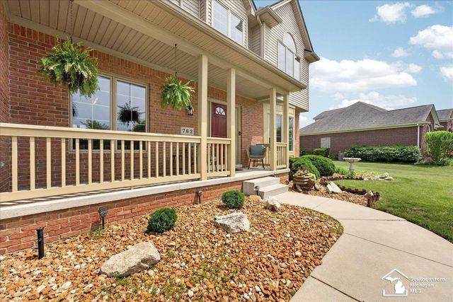 762 Valmont Drive, Monroe, MI 48162