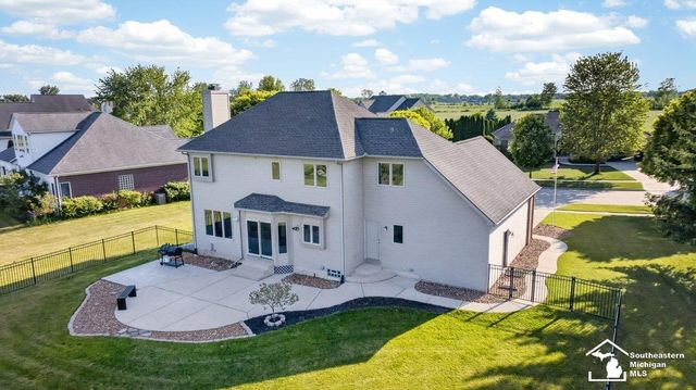762 Valmont Drive, Monroe, MI 48162