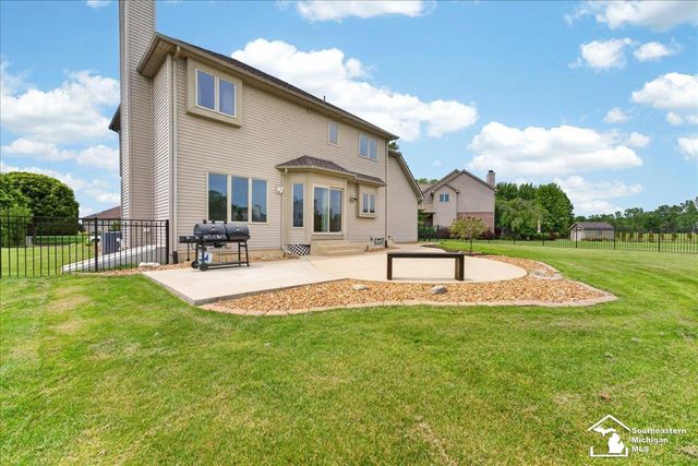 762 Valmont Drive, Monroe, MI 48162