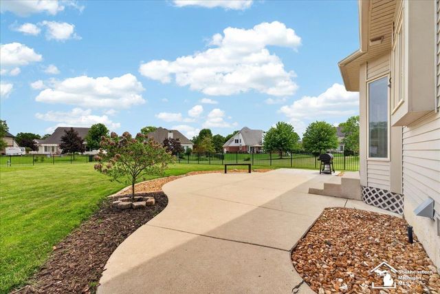 762 Valmont Drive, Monroe, MI 48162