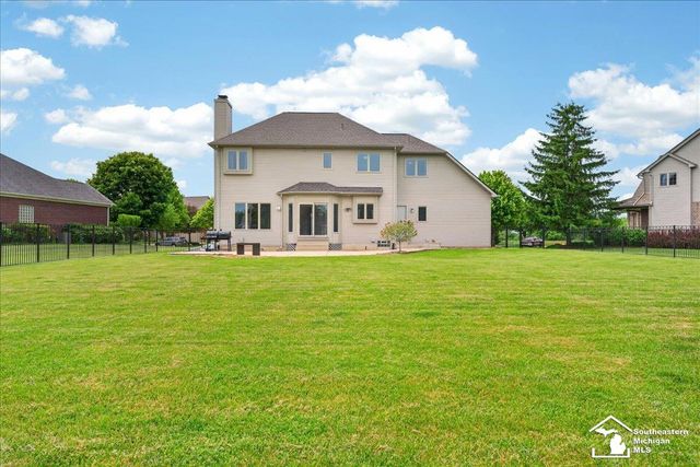 762 Valmont Drive, Monroe, MI 48162