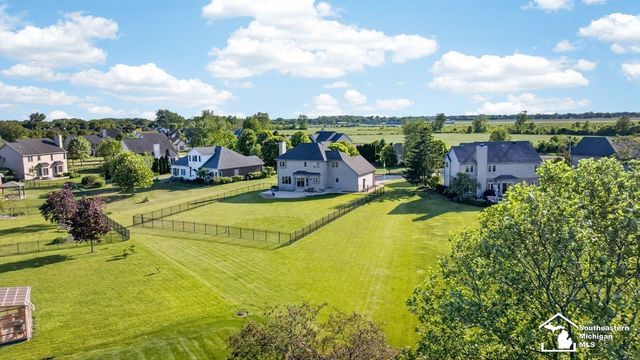 762 Valmont Drive, Monroe, MI 48162