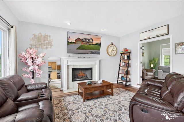 762 Valmont Drive, Monroe, MI 48162
