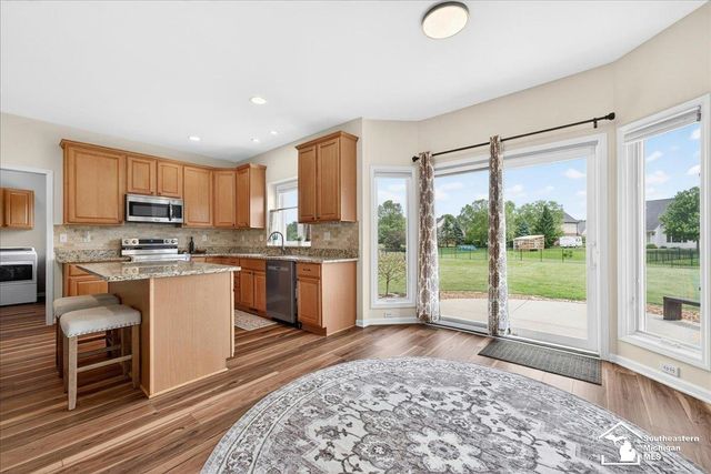 762 Valmont Drive, Monroe, MI 48162