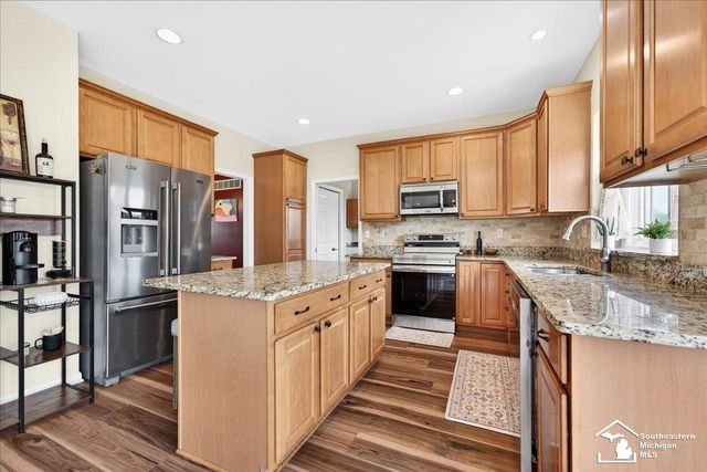 762 Valmont Drive, Monroe, MI 48162