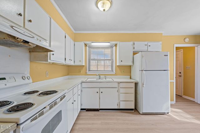 2419 Fernbrook Road, Greensboro, NC 27405