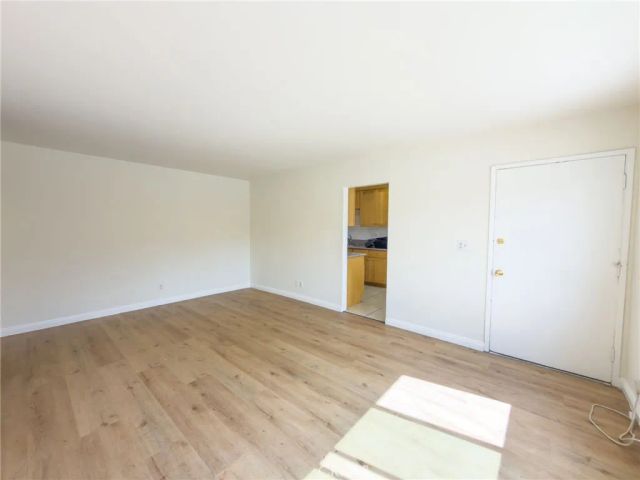 3030 Vineland 3, Baldwin Park, CA 91706