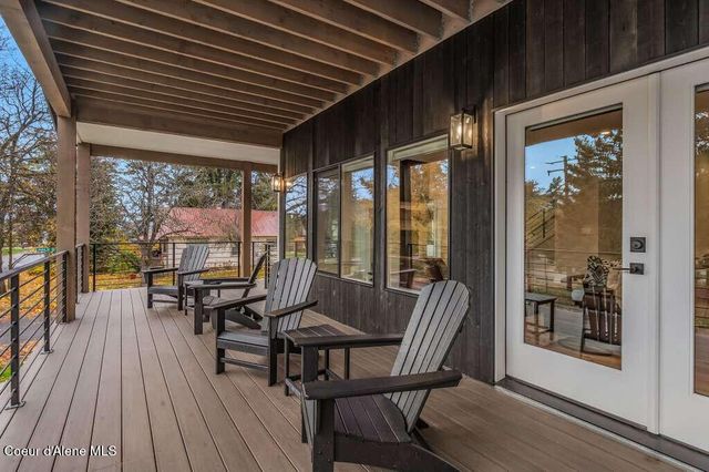 422 S 3rd AVE, Sandpoint, ID 83864