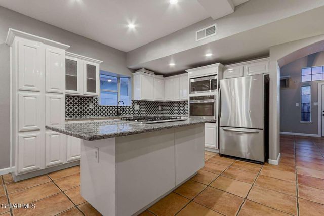 12404 PASEO LARGO Circle, El Paso, TX 79928