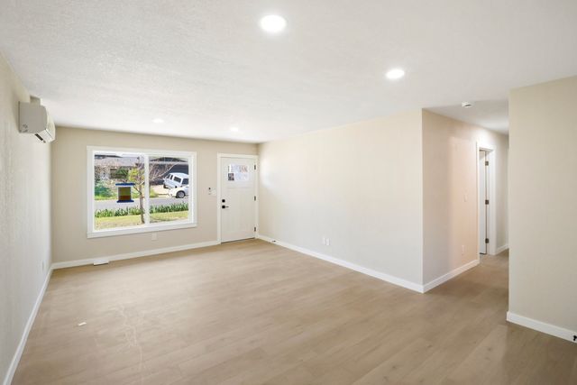 4525 Enchanted Way, Redding, CA 96001