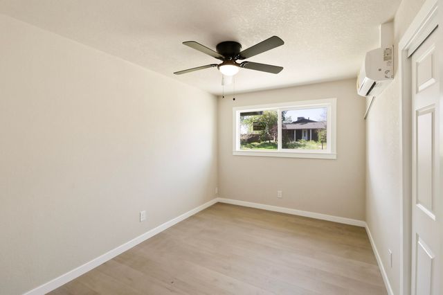 4525 Enchanted Way, Redding, CA 96001