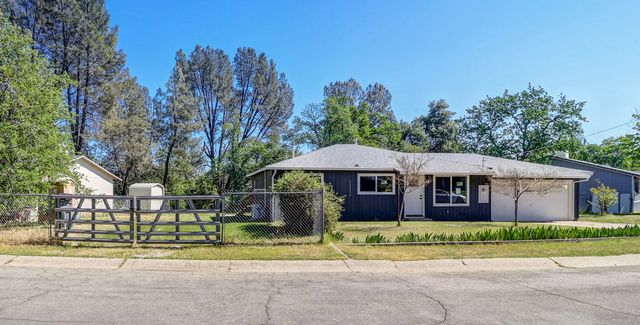 4525 Enchanted Way, Redding, CA 96001