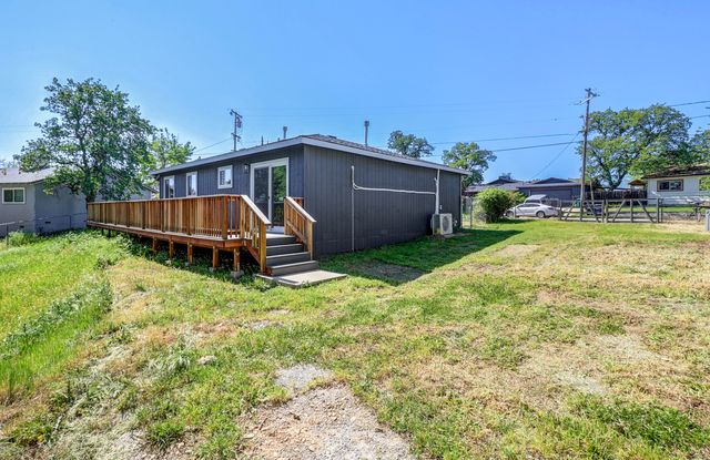 4525 Enchanted Way, Redding, CA 96001