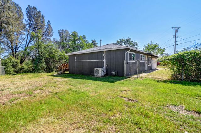 4525 Enchanted Way, Redding, CA 96001