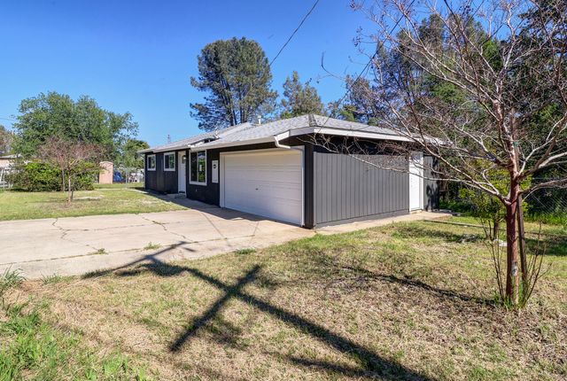 4525 Enchanted Way, Redding, CA 96001