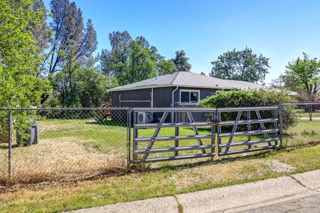 4525 Enchanted Way, Redding, CA 96001