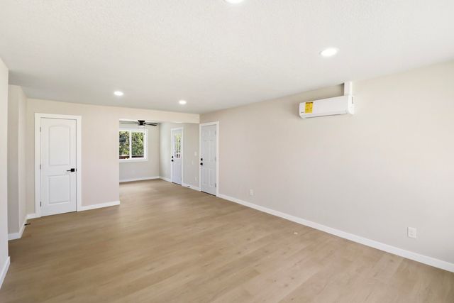 4525 Enchanted Way, Redding, CA 96001