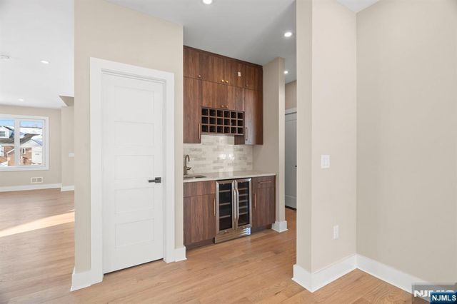 12-41 Western Drive, Fair Lawn, NJ 07410