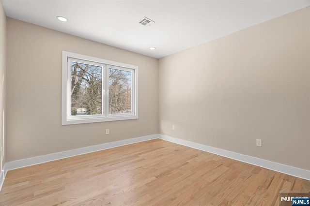 12-41 Western Drive, Fair Lawn, NJ 07410