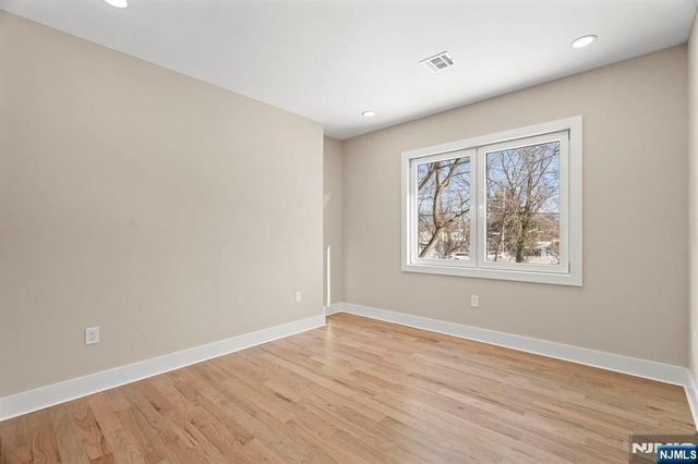 12-41 Western Drive, Fair Lawn, NJ 07410