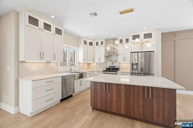 12-41 Western Drive, Fair Lawn, NJ 07410