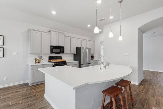 13627 Cessna, San Antonio, TX 78245
