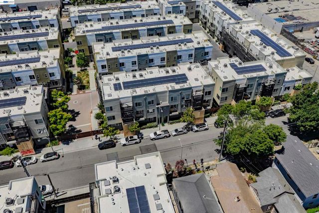 2309 Myrtle St, Oakland, CA 94607