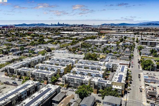 2309 Myrtle St, Oakland, CA 94607