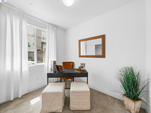 2309 Myrtle St, Oakland, CA 94607