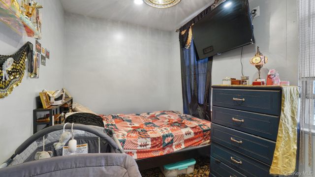 364 Ashburton Avenue A, Yonkers, NY 10701