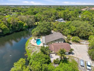 7689 Lawrence Road, Boynton Beach, FL 33436