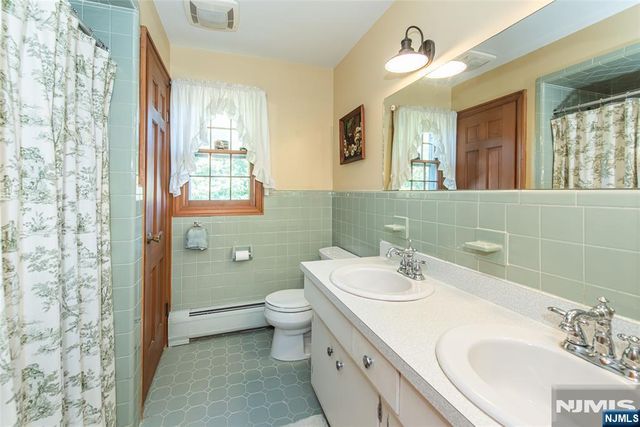 115 Churchill Drive, Clifton, NJ 07013