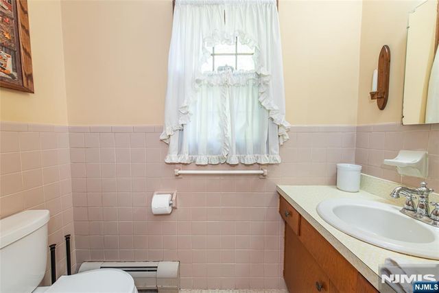 115 Churchill Drive, Clifton, NJ 07013