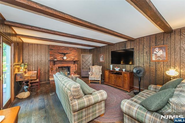 115 Churchill Drive, Clifton, NJ 07013