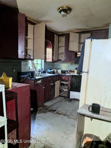 399 Cooper Road, Jackson, MS 39212